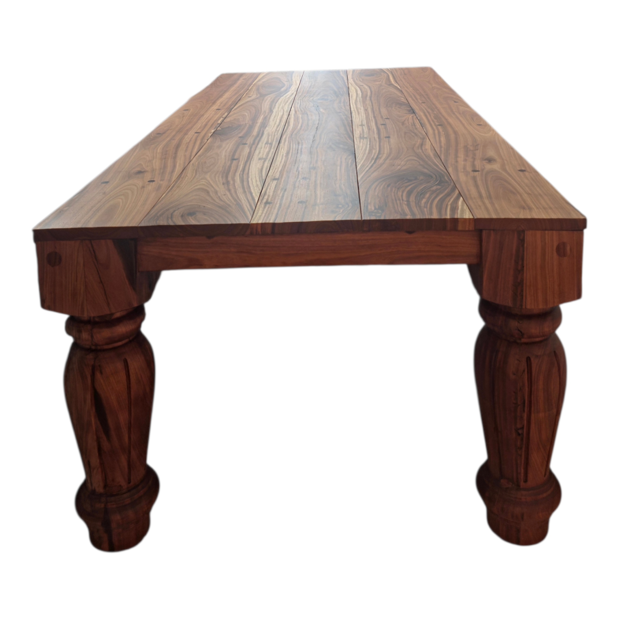 Chamfuti dining table - Designbyu